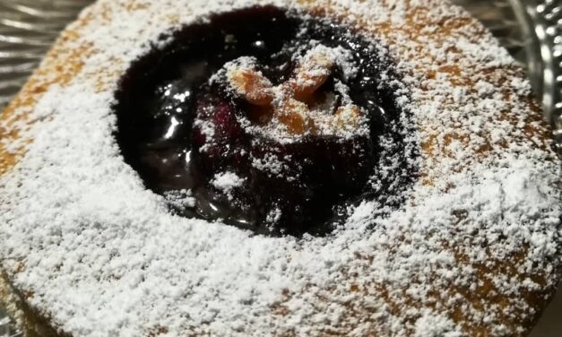 BISCOTTI DI PASTAFROLLA DELLA MONICA CON MARMELLATA AI FRUTTI DI BOSCO