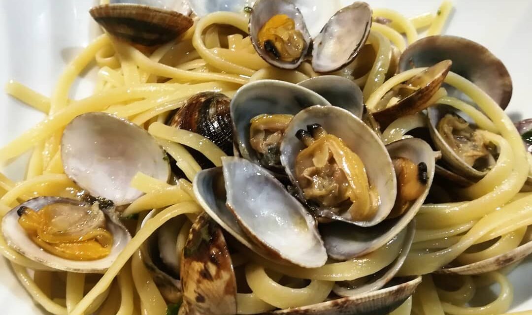 LINGUINE ALLE VONGOLE DELLA MONICA