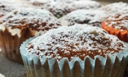 MUFFINS SOFFICISSIMI ALLO YOGURT DELLA MONICA