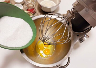 aggiungete lo zucchero semolato
