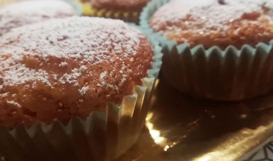 MUFFIN SOFFICI ALLE PESCHE DELLA MONICA