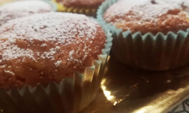 MUFFIN SOFFICI ALLE PESCHE DELLA MONICA