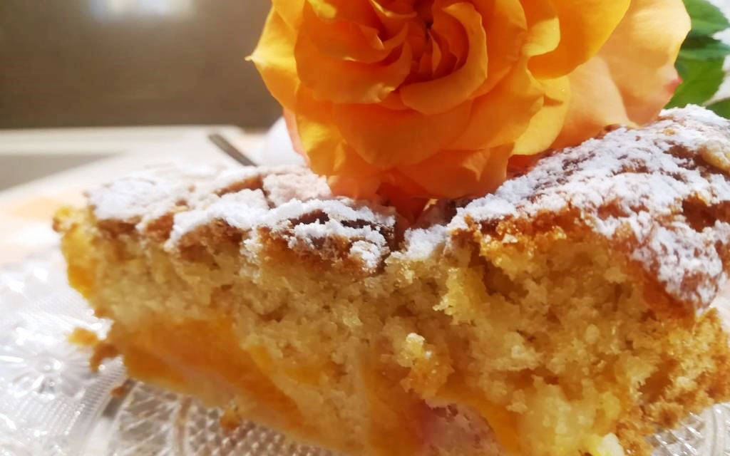 PLUMCAKE SOFFICISSIMO CON PESCHE DELLA MONICA