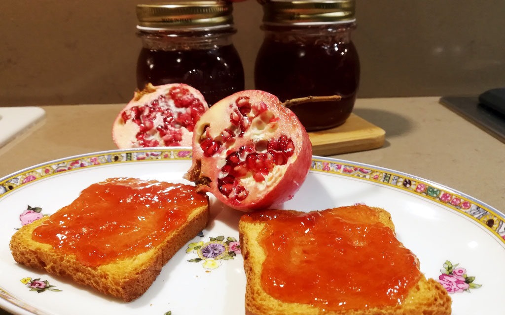 MARMELLATA DI MELOGRANE DELLA MONICA