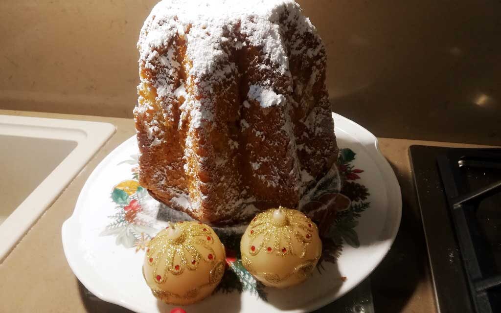 Pandoro sofficissimo della Monica