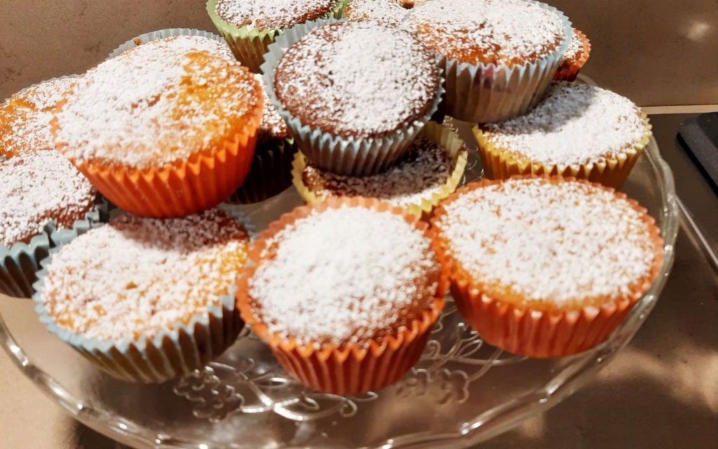 MUFFIN CON FRAGOLE FRESCHE DELLA MONICA