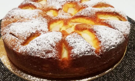 TORTA SOFFICE CON PERE (SENZA BURRO) DELLA MONICA