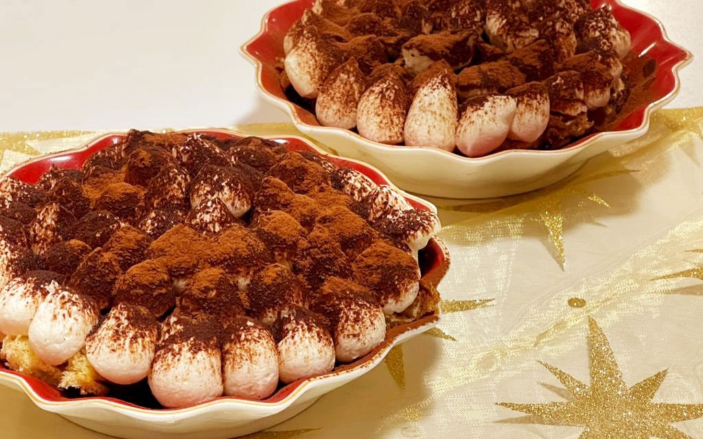 COPPETTE DI TIRAMISÙ AL PANNETTONE DELLA MONICA