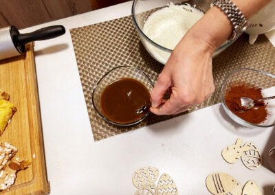 Mescolate il caffè con un cucchiaino