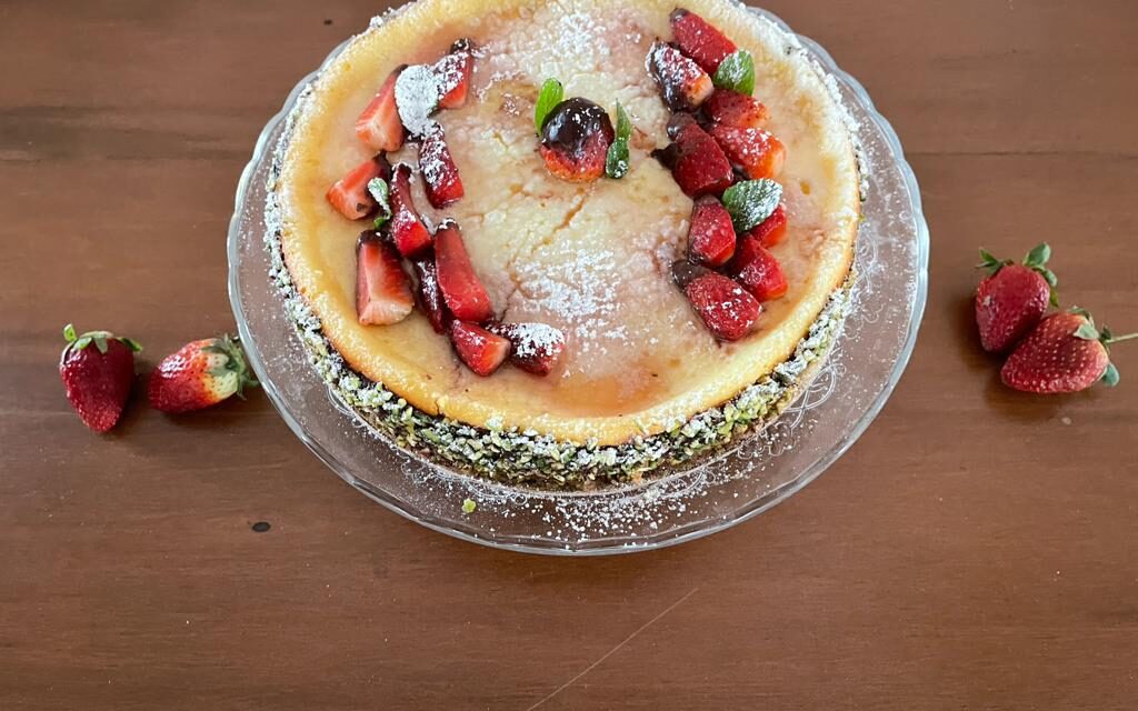 CROSTATA CON CREMA DI RICOTTA E FRAGOLE