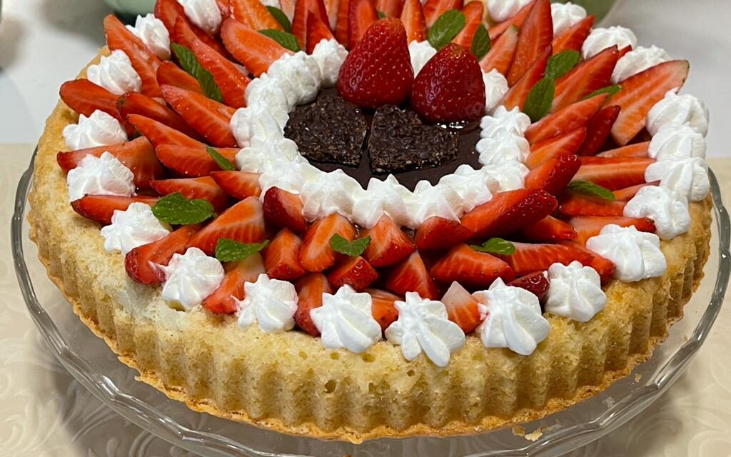 CROSTATA FURBA CON MARMELLATA E FRAGOLE FRESCHE DELLA MONICA