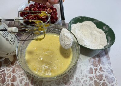 Aggiungete al composto le polveri