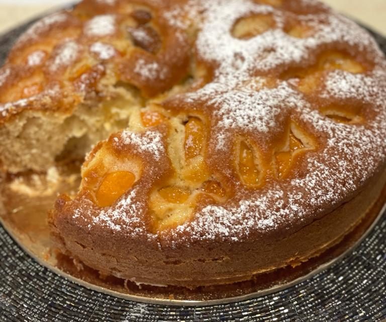 TORTA SOFFICE CON ALBICOCCHE E YOGURT