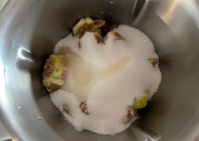 Aggiungete il succo di mezzo limone