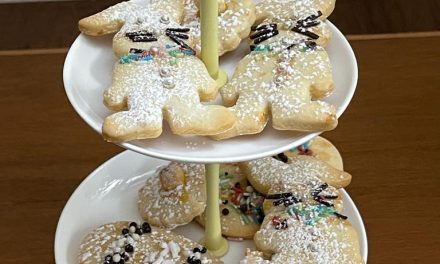 BISCOTTI DI PASQUA CON PASTAFROLLA DI SOLO ALBUMI