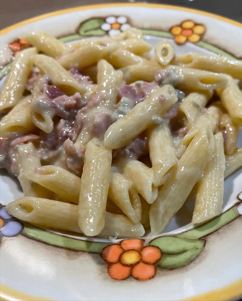 Penne con prosciutto cotto e gorgonzola della Monica