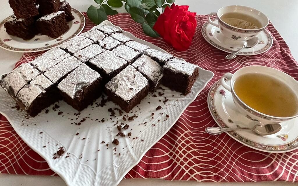 TORTA QUADROTTI AL CACAO 5 MINUTI DELLA MONICA