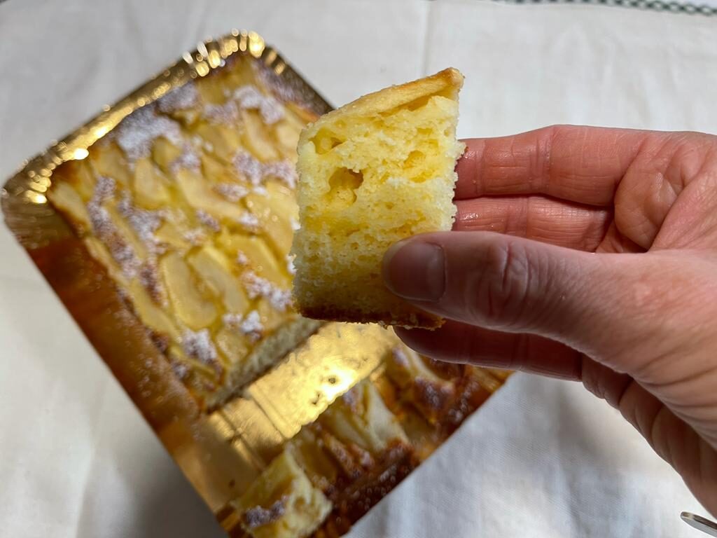 Torta rettangolare 5 minuti di mele e yogurt sofficissima