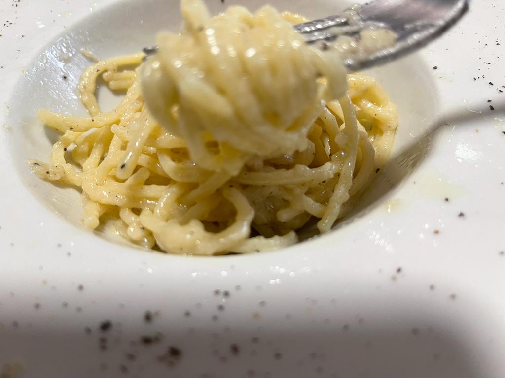 Spaghettoni cacio e pepe
