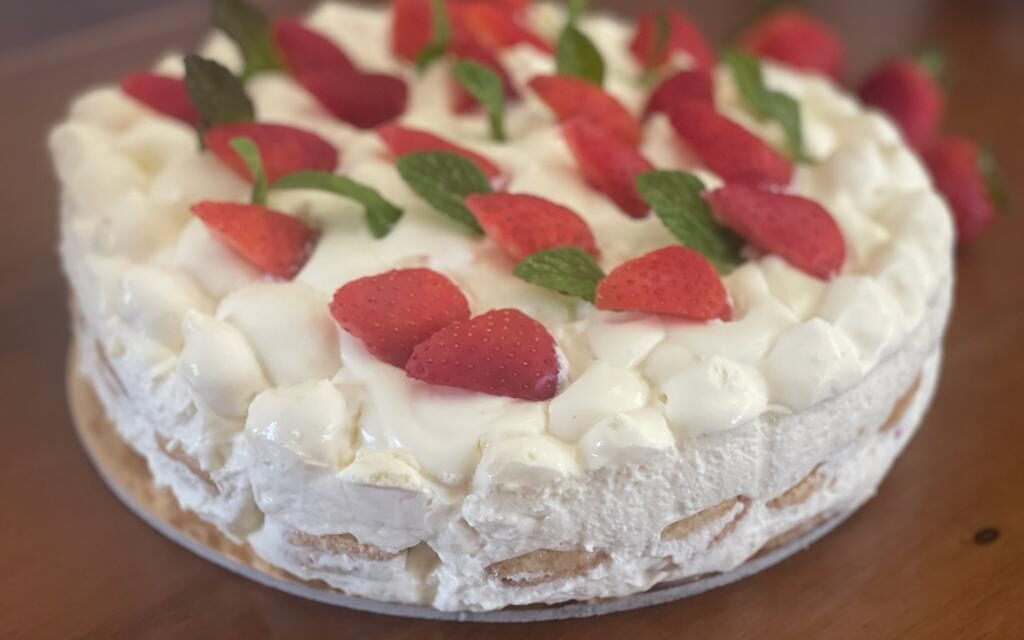 TORTA TIRAMISU’ ALLE FRAGOLE (CON TUORLI PASTORIZZATI)