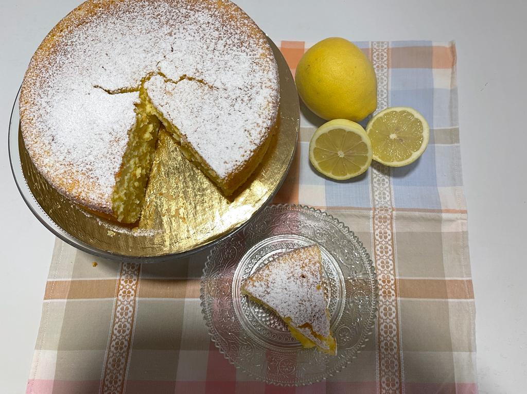 Torta cremosa con ricotta e limone (indicata anche per gli intolleranti al glutine)