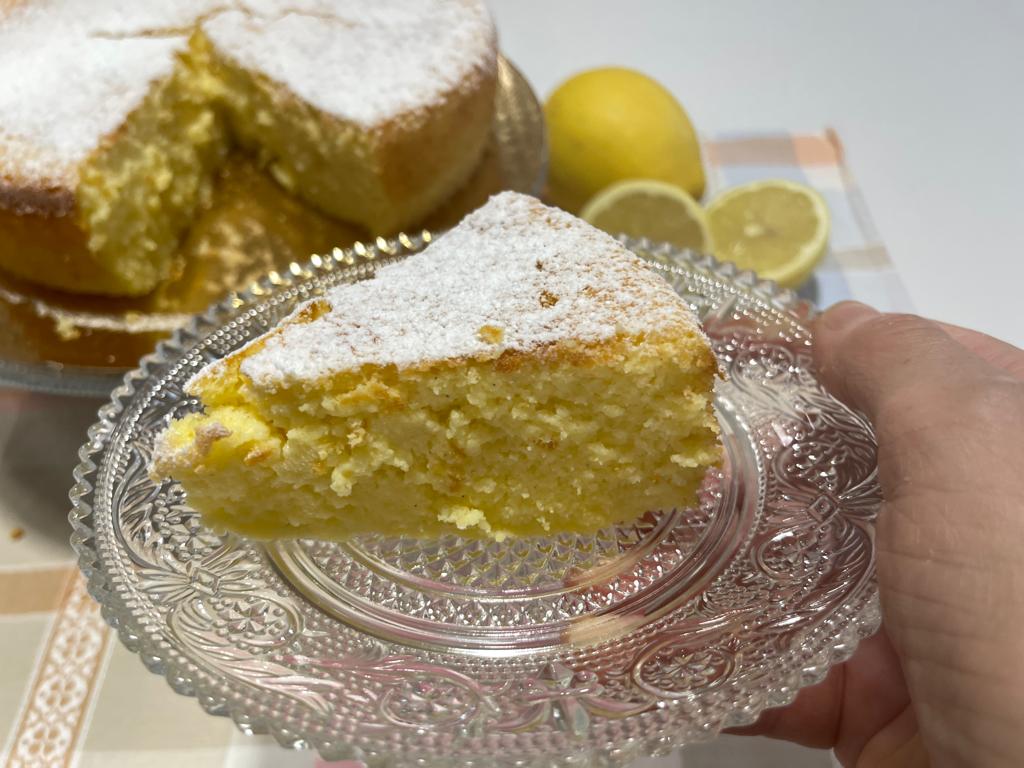Torta cremosa con ricotta e limone (indicata anche per gli intolleranti al glutine)