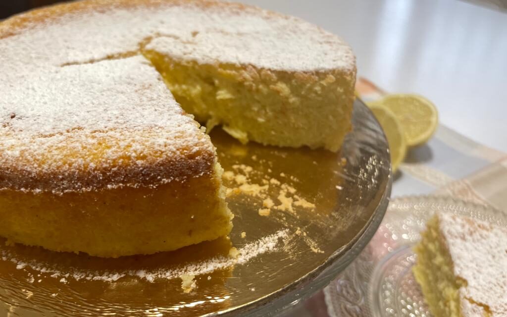 TORTA CREMOSA CON RICOTTA E LIMONE (INDICATA ANCHE PER GLI INTOLLERANTI AL GLUTINE)