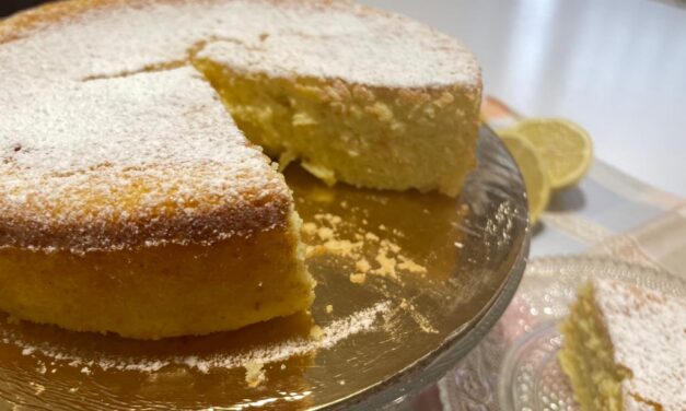 TORTA CREMOSA CON RICOTTA E LIMONE (INDICATA ANCHE PER GLI INTOLLERANTI AL GLUTINE)